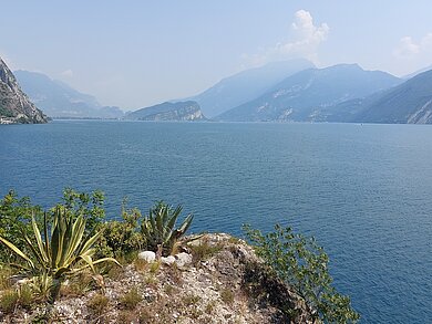 Blick auf das blaue Meer