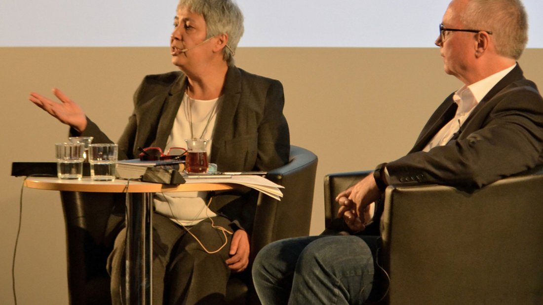Imamim Seyran Ateş zu Gast im Bildungszentrum