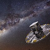 Im Vordergrund die Sonde der Raumfahrtmission Gaia und im Hintergrund die Milchstraße im Abendhimmel.