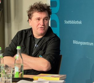 Autor Ilko-Sascha Kowalczuk bei einer Veranstaltung des Bildungszentrums Nürnberg