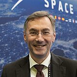 Portrait von Prof. Dr. Kai-Uwe Schrogl