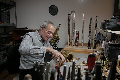 Besuch in der Instrumentenwerkstatt des Musikhauses Klier