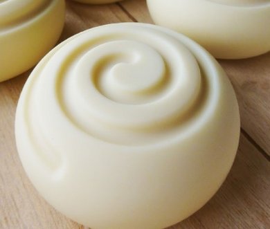 Seifen Workshop: Luxuriöse Macadamiaölseife mit Seide und Lanolin Seifen Workshop: Luxuriöse Macadamiaölseife mit Seide und Lanolin